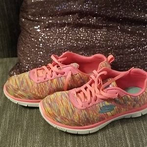 7.5 Sketchers lite-weight